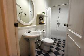 Omah Madam Bed & Breakfast