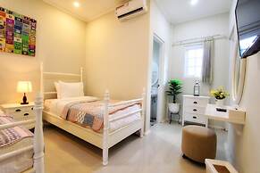 Omah Madam Bed & Breakfast