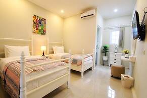 Omah Madam Bed & Breakfast