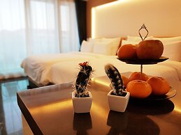 Memoria Pool Villa Family Pension