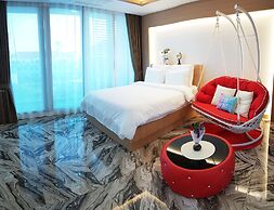 Memoria Pool Villa Family Pension