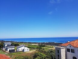 Memoria Pool Villa Family Pension