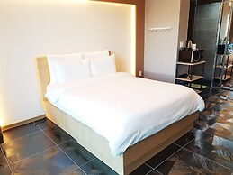 Memoria Pool Villa Family Pension