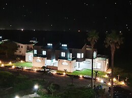 Memoria Pool Villa Family Pension