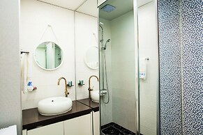 Memoria Pool Villa Family Pension