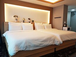 Memoria Pool Villa Family Pension