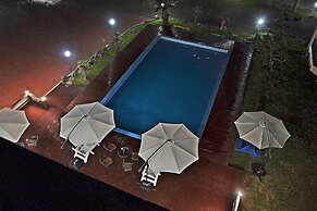 Memoria Pool Villa Family Pension