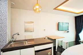 Memoria Pool Villa Family Pension