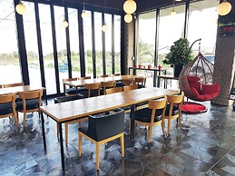 Memoria Pool Villa Family Pension