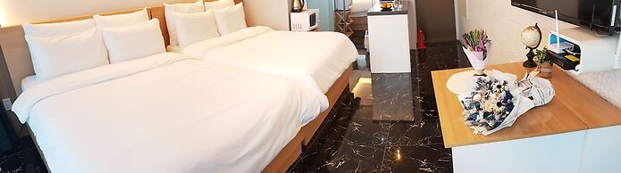 Memoria Pool Villa Family Pension