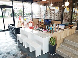 Memoria Pool Villa Family Pension