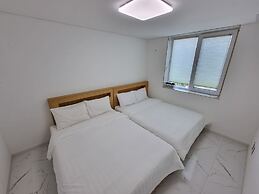 Memoria Pool Villa Family Pension