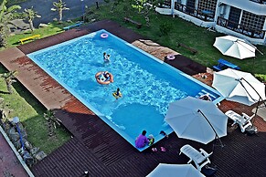 Memoria Pool Villa Family Pension