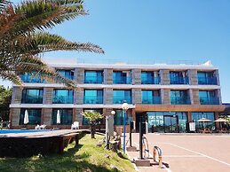 Memoria Pool Villa Family Pension