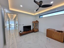 Memoria Pool Villa Family Pension