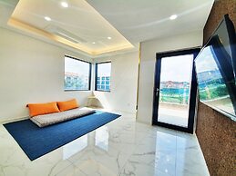 Memoria Pool Villa Family Pension