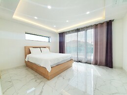 Memoria Pool Villa Family Pension