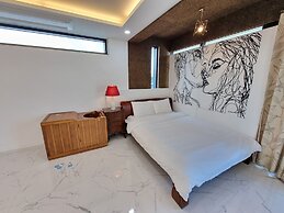 Memoria Pool Villa Family Pension