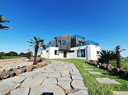 Memoria Pool Villa Family Pension