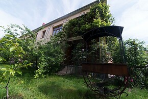 Orhideya Park Cottage