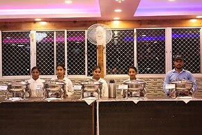 Hotel Anand Lok
