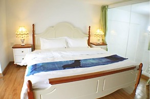 Wanlong Apartment Xiangxue Branch