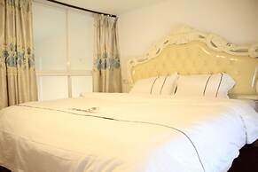 Wanlong Apartment Xiangxue Branch