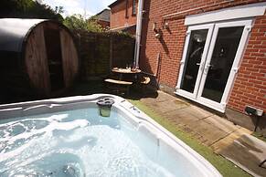 Holiday Home With Hot Tub & Sauna