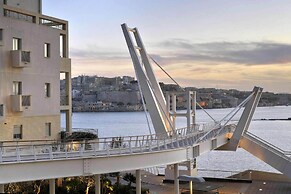 Luxury Apt Ocean Views in Tigne Point, With Pool