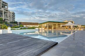 Luxury Apt Ocean Views in Tigne Point, With Pool