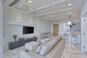 Luxury Apt Ocean Views in Tigne Point, With Pool