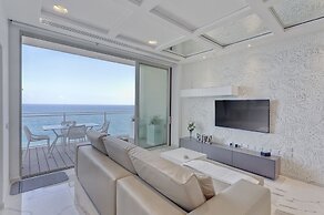 Luxury Apt Ocean Views in Tigne Point, With Pool