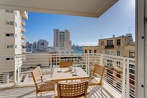 Fabulous Apartment With Pool, Upmarket Area