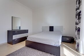 Fabulous Apartment With Pool, Upmarket Area