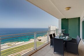 Seaview 3BR Apart inc Pool, Fort Cambridge Sliema