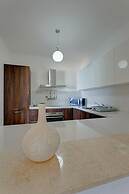 Seafront LUX Apart inc Pool, Upmarket Area