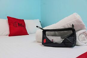 RedDoorz Plus near UV Mandaue Cebu