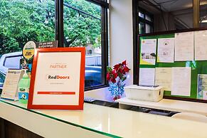 RedDoorz @ Junquera Extension Cebu