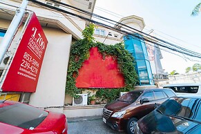 RedDoorz Plus near Naia Expressway