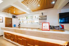 RedDoorz Plus near Naia Expressway