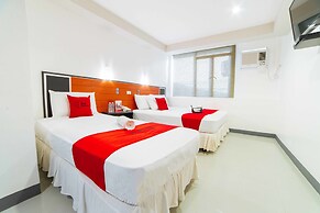 RedDoorz Plus near San Pedro Cathedral