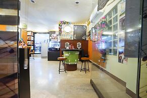 RedDoorz Plus near San Pedro Cathedral