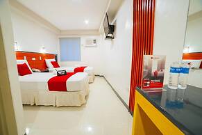 RedDoorz Plus near San Pedro Cathedral