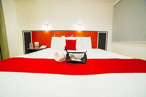 RedDoorz Plus near San Pedro Cathedral