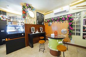 RedDoorz Plus near San Pedro Cathedral