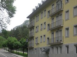 Albergue Río Aragón - Hostel