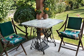 Important Group Villa Dream