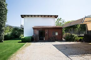 Important Group Villa Dream