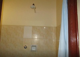 Ganjoni wananchi Hotel