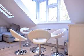 Stylish 2 Bed Apartment in West Hampstead